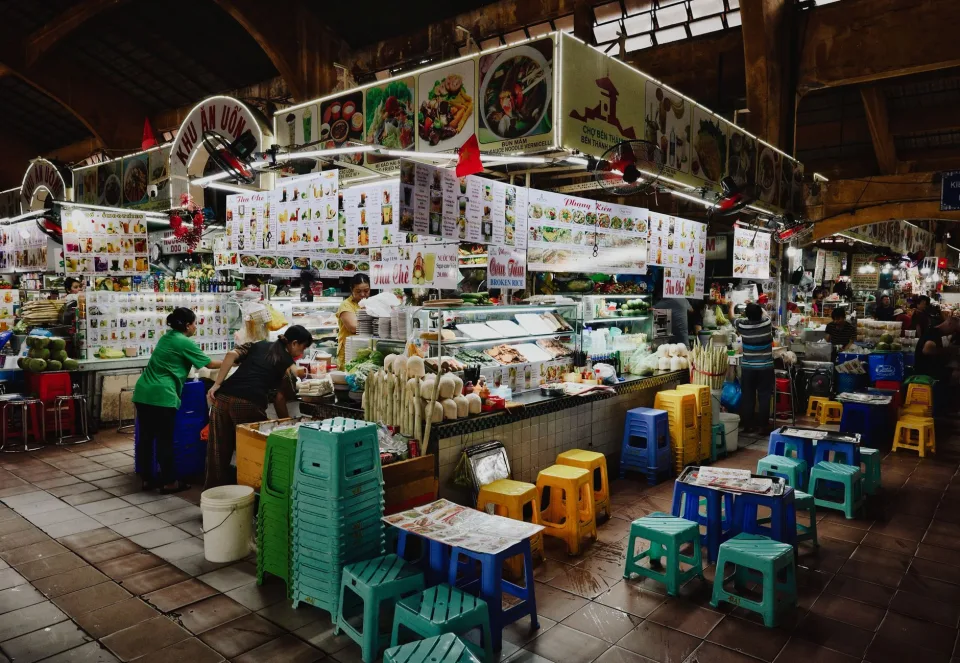 Bàn ăn tại Lê Thị Thu Diệp