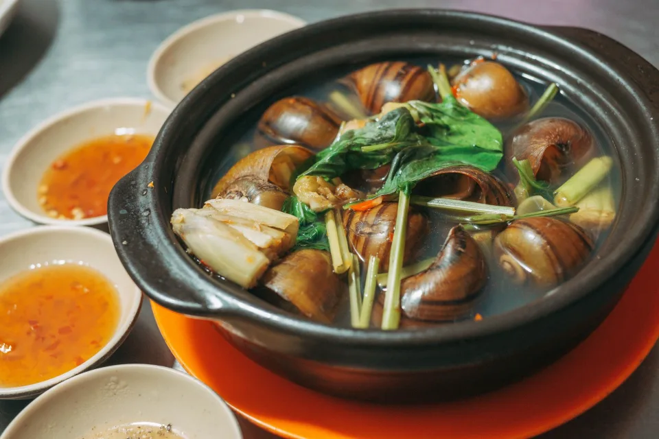 Lẩu chua cay